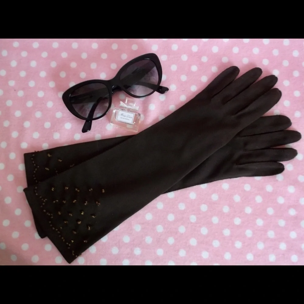 Vtg 1940’s “Saks Fifth Avenue” Brown beaded gloves - Picture 1 of 7